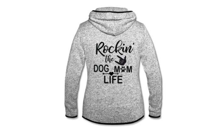 Damen Kapuzen Fleecejacke – Rockin’ the dog mom life
